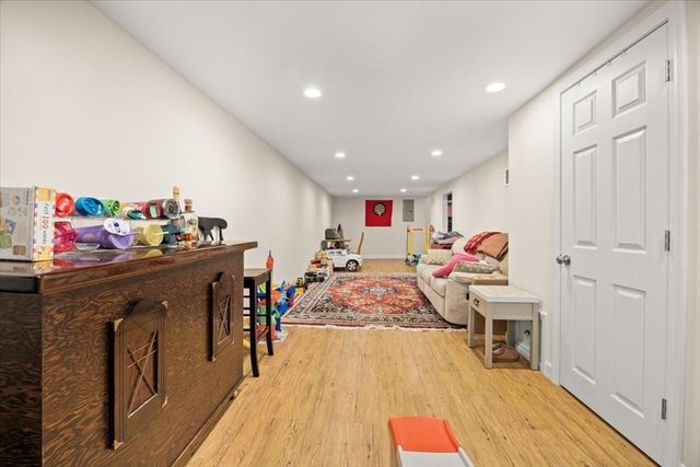 17 E Boundary Rd, Pembroke, MA 02359