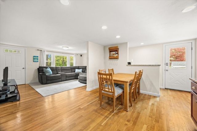 17 E Boundary Rd, Pembroke, MA 02359