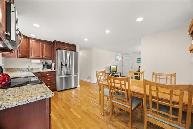 17 E Boundary Rd, Pembroke, MA 02359