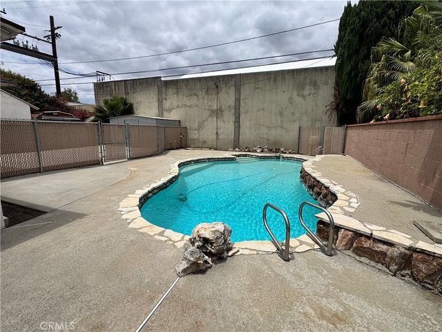 10229 Julius, Downey, CA 90241
