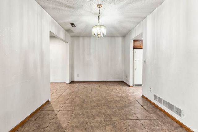 1204 Normandale Drive, Fort Wayne, IN 46808