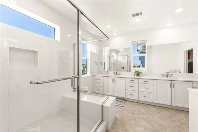 405 Clipper, Irvine, CA 92618