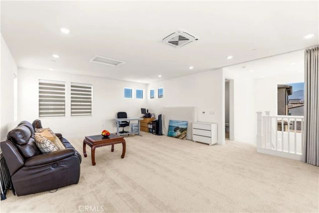 405 Clipper, Irvine, CA 92618