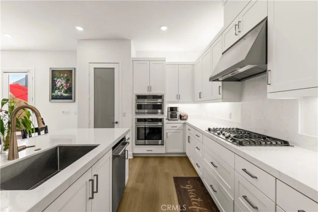405 Clipper, Irvine, CA 92618