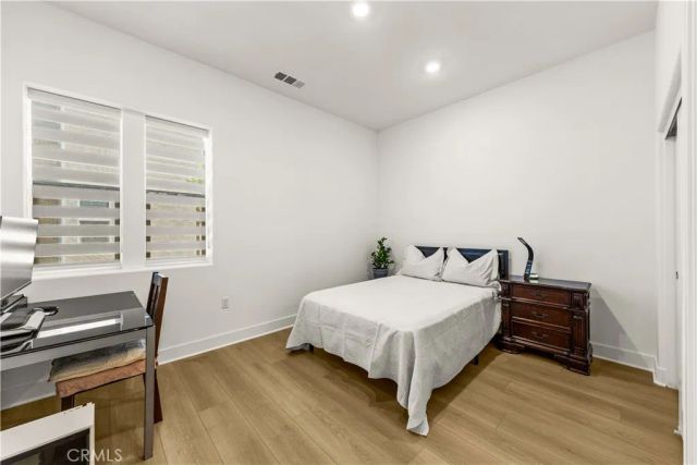 405 Clipper, Irvine, CA 92618