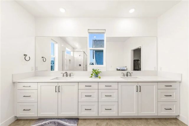 405 Clipper, Irvine, CA 92618