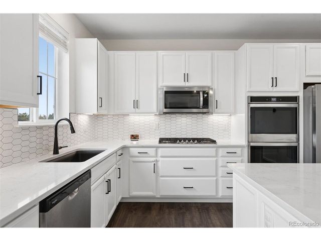 15384 Krameria Ct, Thornton, CO 80602
