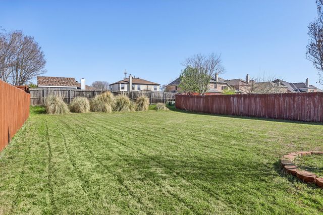 2210 Lakeridge Lane, Wylie, TX 75098