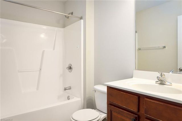 2674 Hartfield Commons Lane, Winston-salem, NC 27103