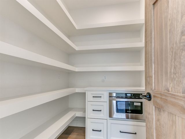 2333 Amante Court, Edmond, OK 73034