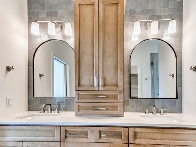 2333 Amante Court, Edmond, OK 73034