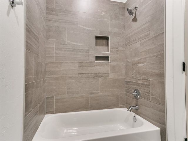 2333 Amante Court, Edmond, OK 73034