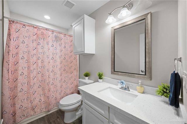 621 W Stevenson Avenue, Alton, TX 78573