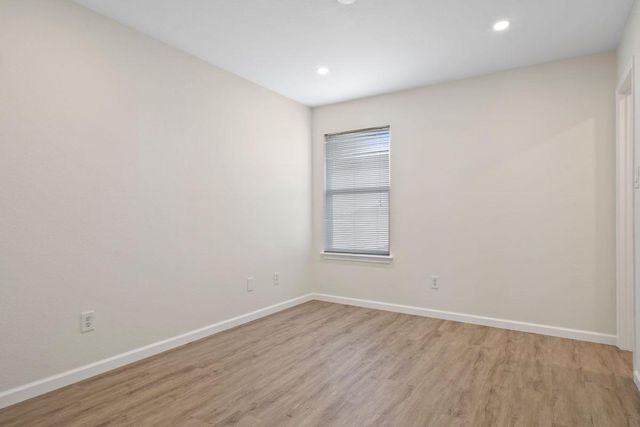 101 Redwood DR, Kyle, TX 78640