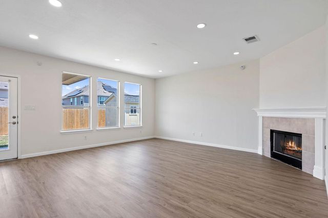 101 Redwood DR, Kyle, TX 78640
