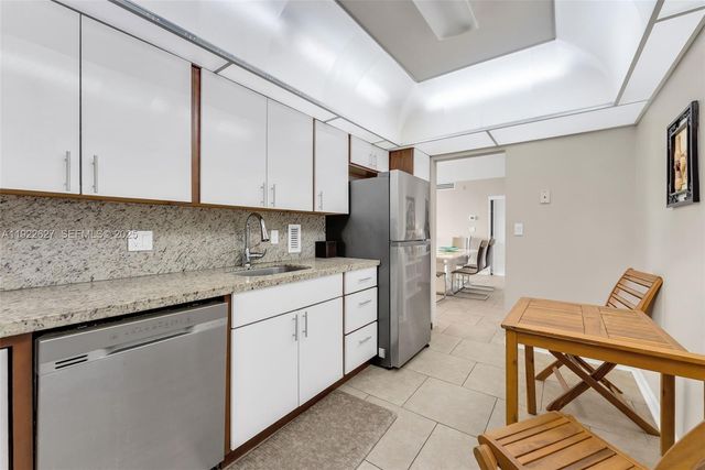 3801 S Ocean Dr 7V, Hollywood, FL 33019