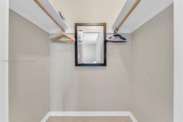 3801 S Ocean Dr 7V, Hollywood, FL 33019