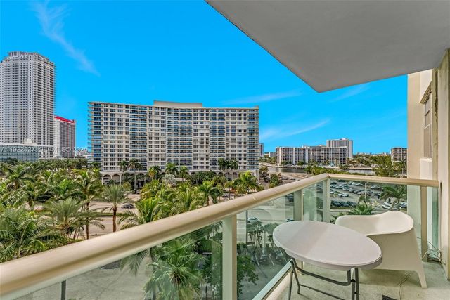 3801 S Ocean Dr 7V, Hollywood, FL 33019