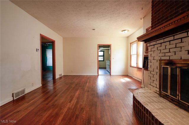 1126 18th Street NE, Canton, OH 44705