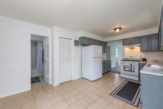 40525 N Marcus Street, Antioch, IL 60002