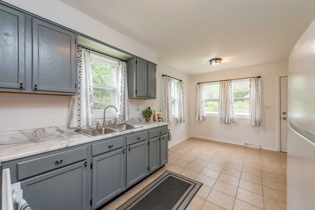 40525 N Marcus Street, Antioch, IL 60002