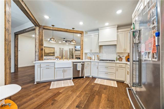 186 N Hawkstone Drive, Fayetteville, AR 72704