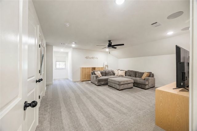 186 N Hawkstone Drive, Fayetteville, AR 72704