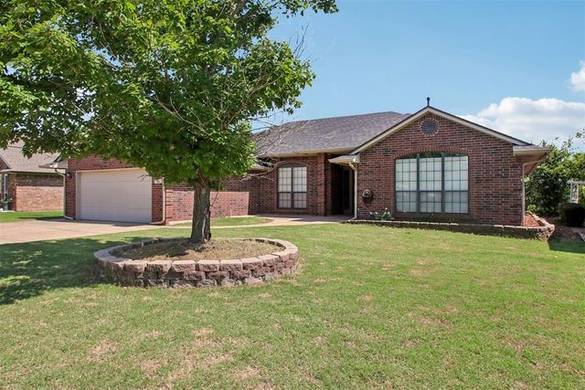 316 SE 33rd Street, Moore, OK 73160
