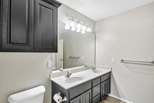 316 SE 33rd Street, Moore, OK 73160