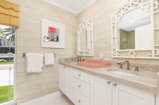 1465 N Lake Way, Palm Beach, FL 33480