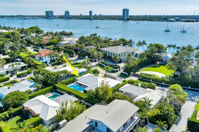 1465 N Lake Way, Palm Beach, FL 33480