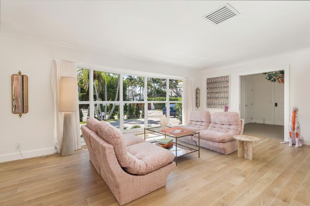 1465 N Lake Way, Palm Beach, FL 33480