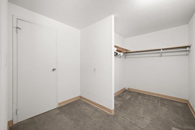 221 Oak St 4-15, Brockton, MA 02301