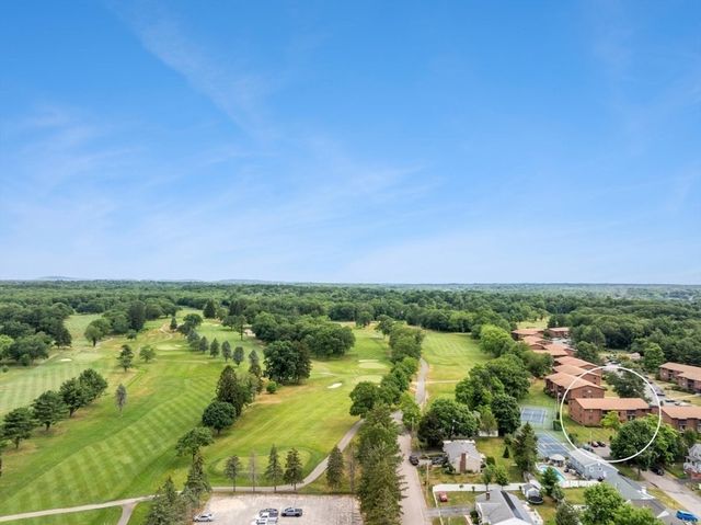 221 Oak St 4-15, Brockton, MA 02301