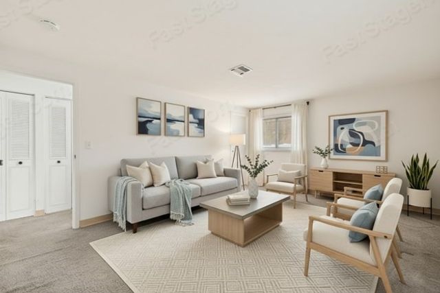 221 Oak St 4-15, Brockton, MA 02301