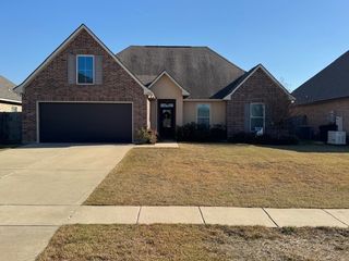 182 Gulfstream Lane, Shreveport, LA 71106