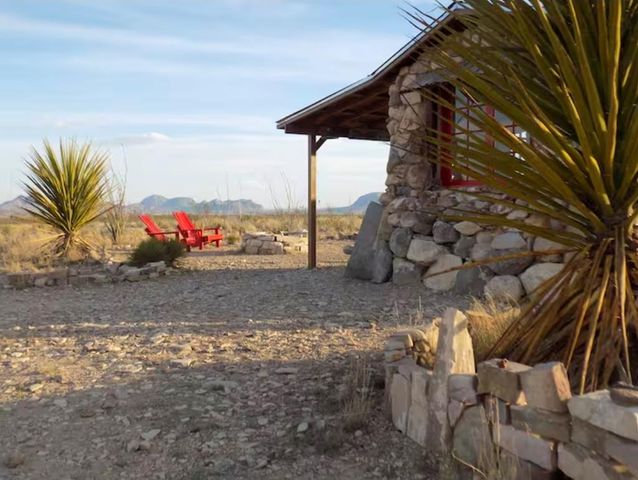 51256 Hwy 118, Terlingua, TX 79852