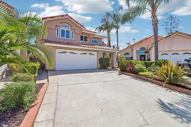 1789 Pinnacle Ct, Vista, CA 92081
