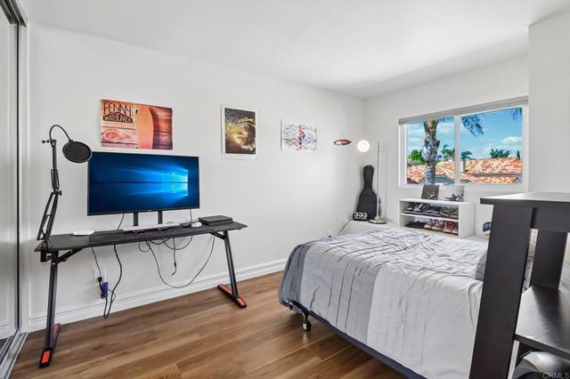 1789 Pinnacle Ct, Vista, CA 92081