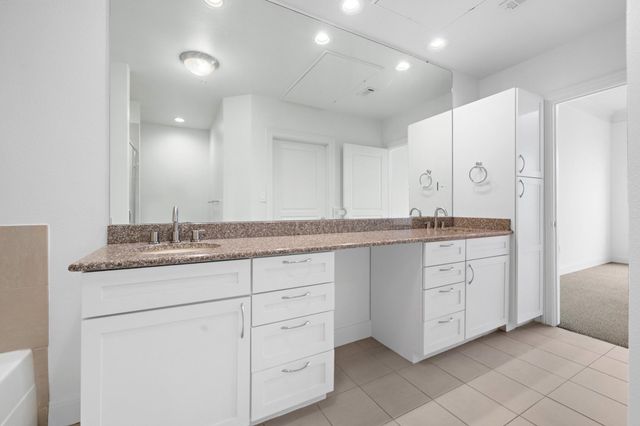 3333 Allen Parkway 801, Houston, TX 77019