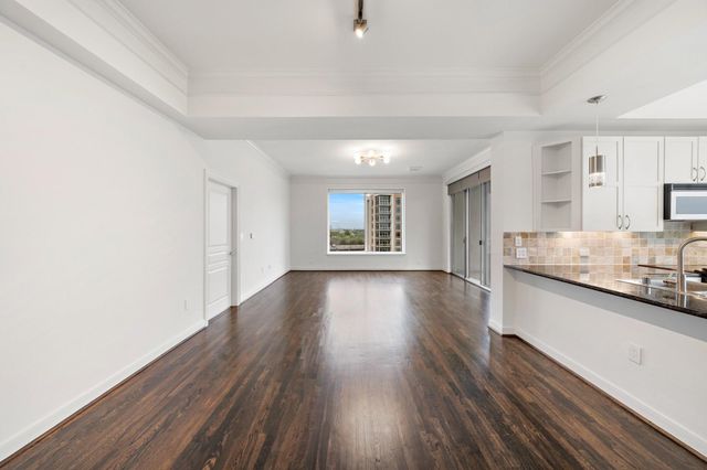 3333 Allen Parkway 801, Houston, TX 77019