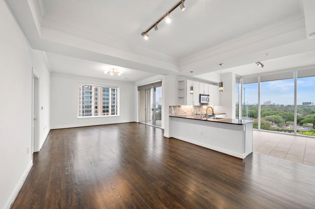 3333 Allen Parkway 801, Houston, TX 77019