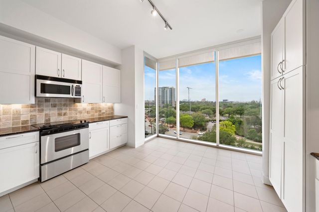 3333 Allen Parkway 801, Houston, TX 77019