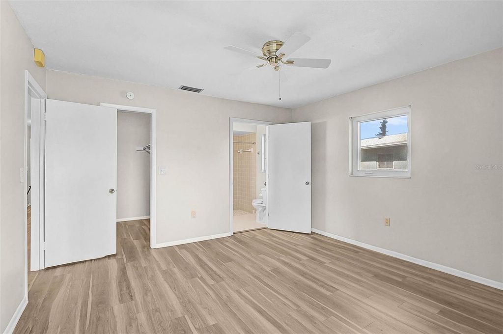 Image 21 of property listing at 1009 75TH STREET PARKWAY W, Bradenton, FL 34209