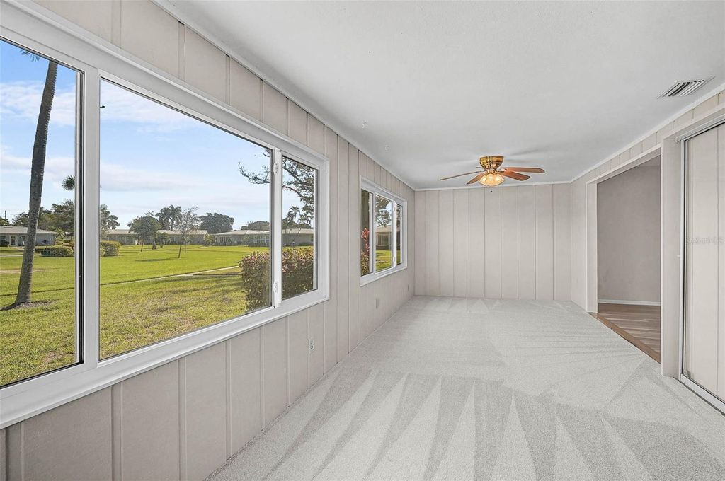 Image 27 of property listing at 1009 75TH STREET PARKWAY W, Bradenton, FL 34209