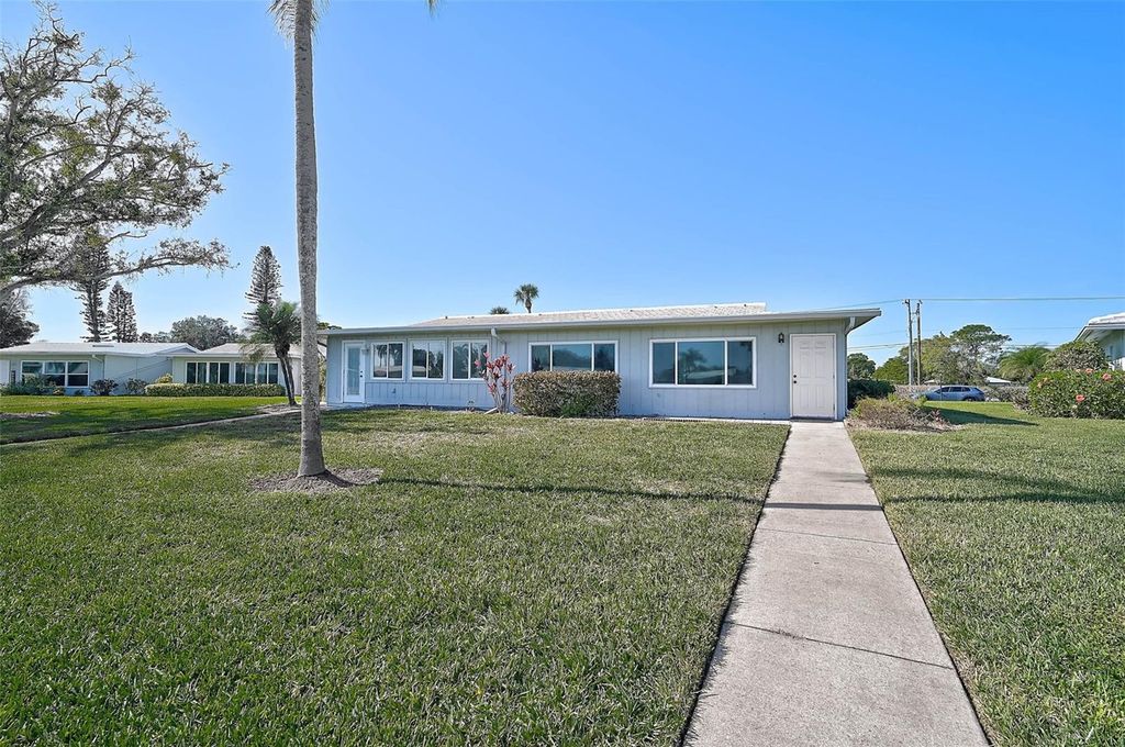 Image 29 of property listing at 1009 75TH STREET PARKWAY W, Bradenton, FL 34209