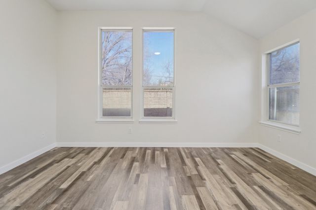 1004 Caliente Drive, Grand Prairie, TX 75051