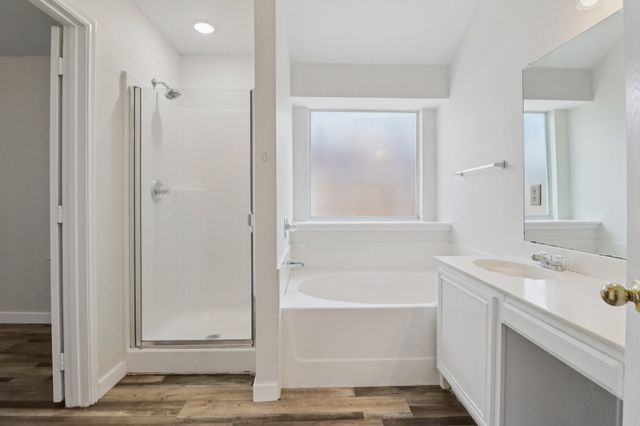 1004 Caliente Drive, Grand Prairie, TX 75051