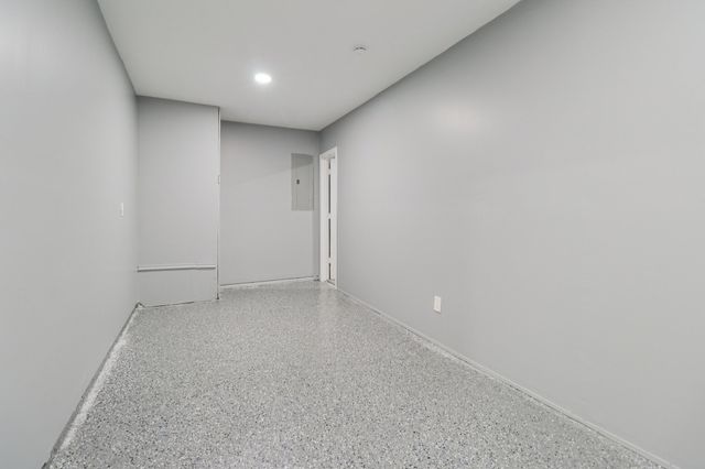 1004 Caliente Drive, Grand Prairie, TX 75051