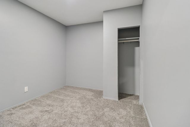 1004 Caliente Drive, Grand Prairie, TX 75051